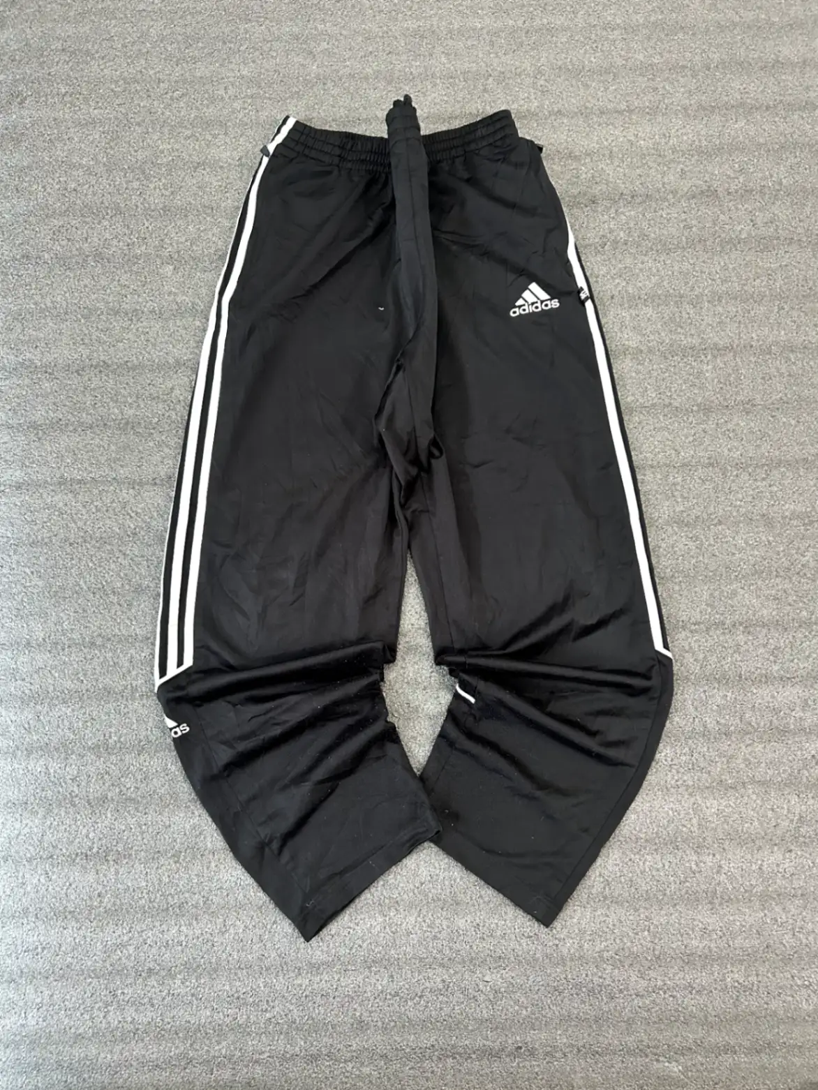 Trackpants