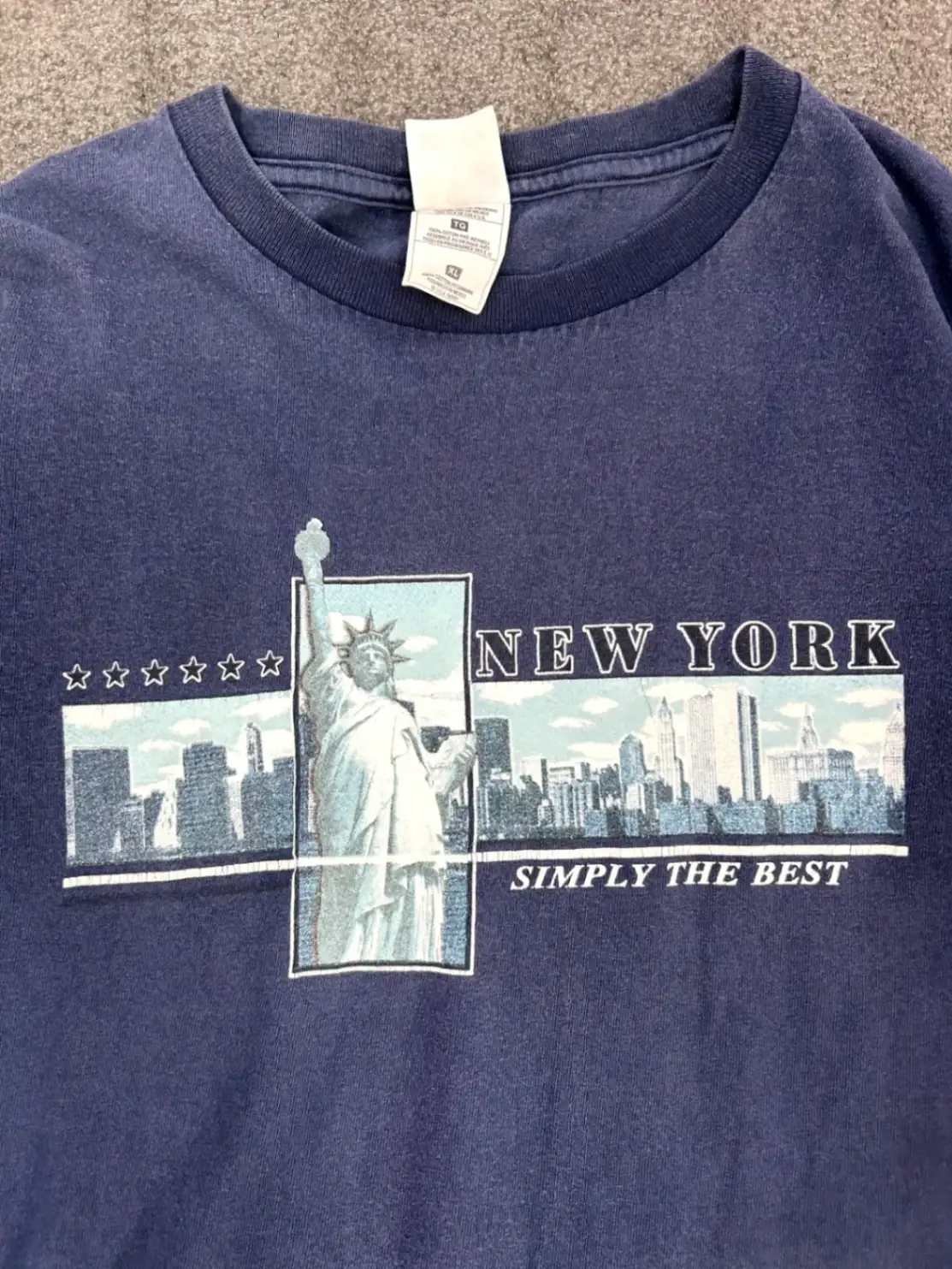Fruit & Loom Tee - L - hover view