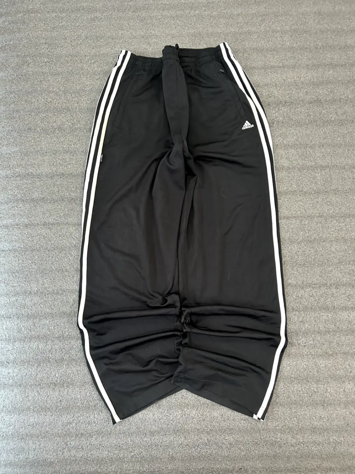Adidas Trackpant - 38-44
