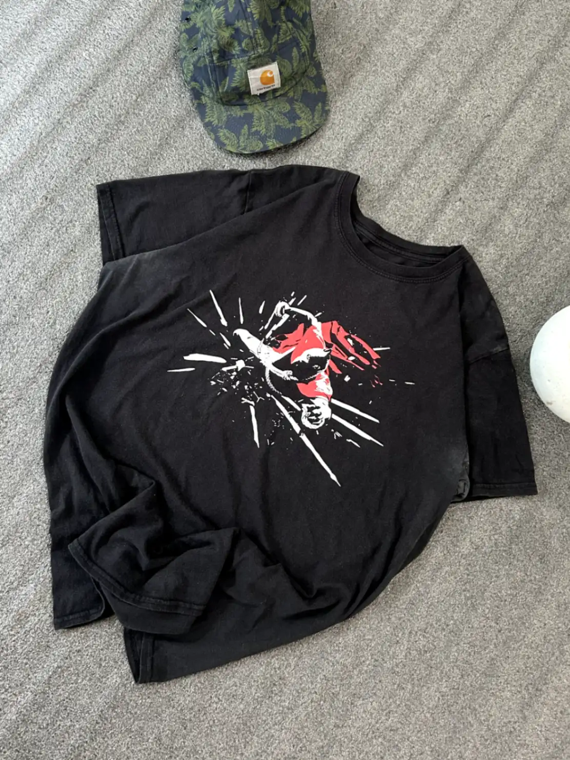 Front Graphic Tee - M - hover view
