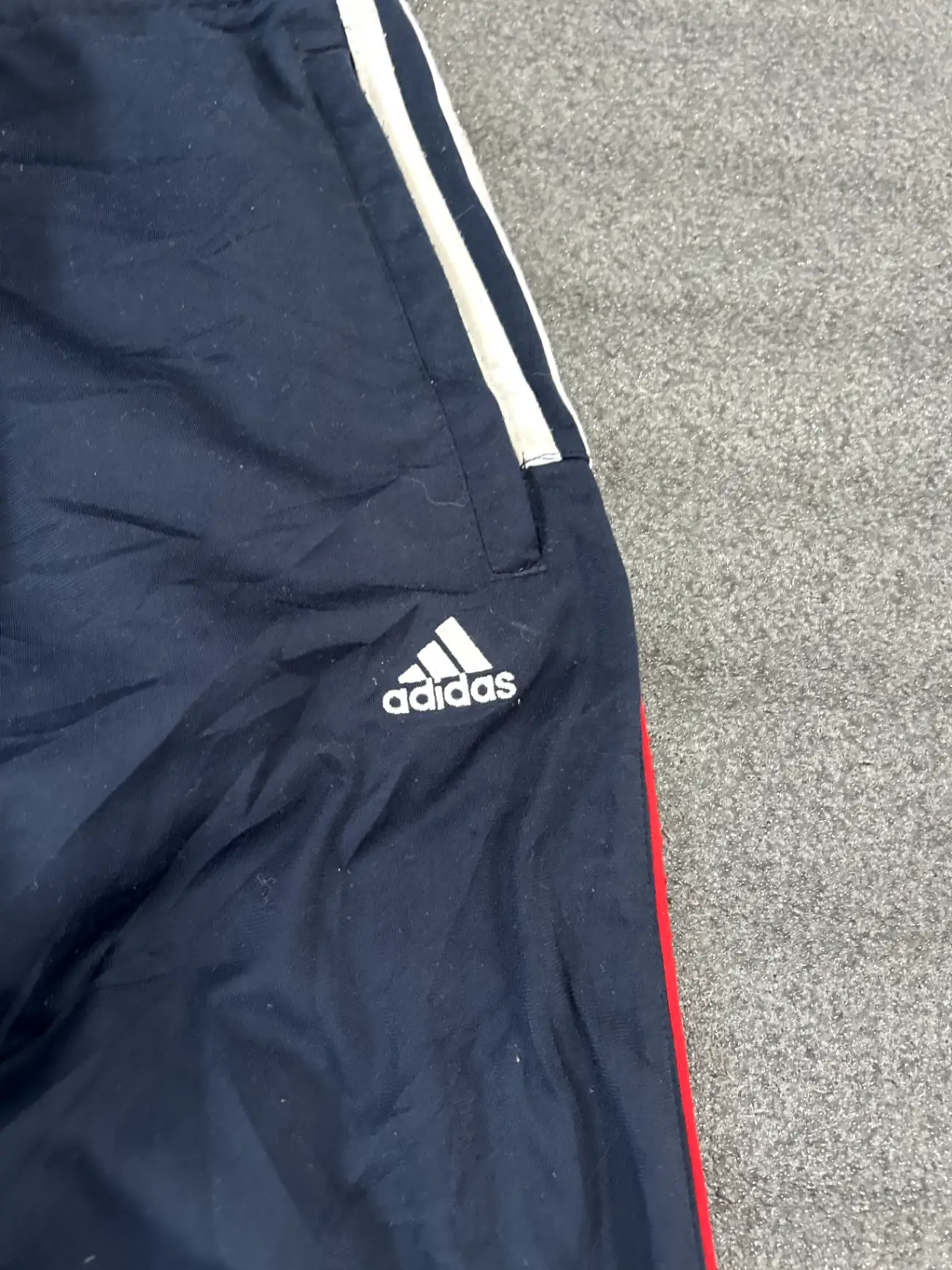 Adidas Trackpant - 32:40 - hover view