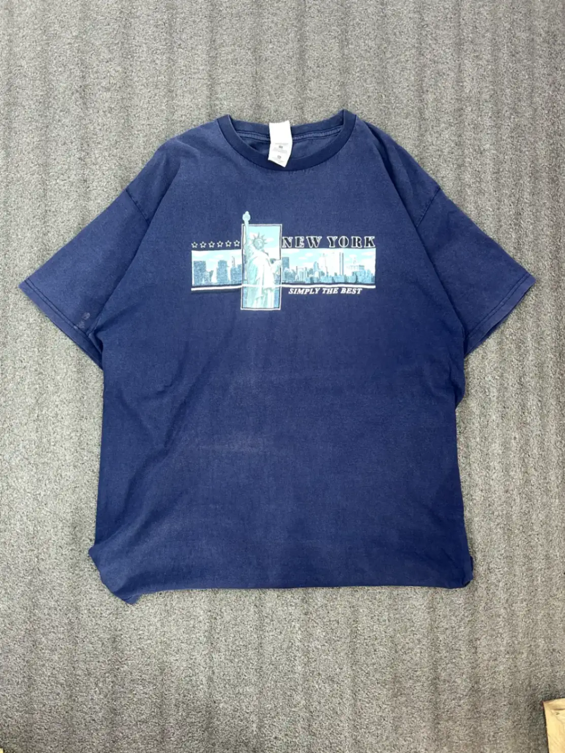 Fruit & Loom Tee - L