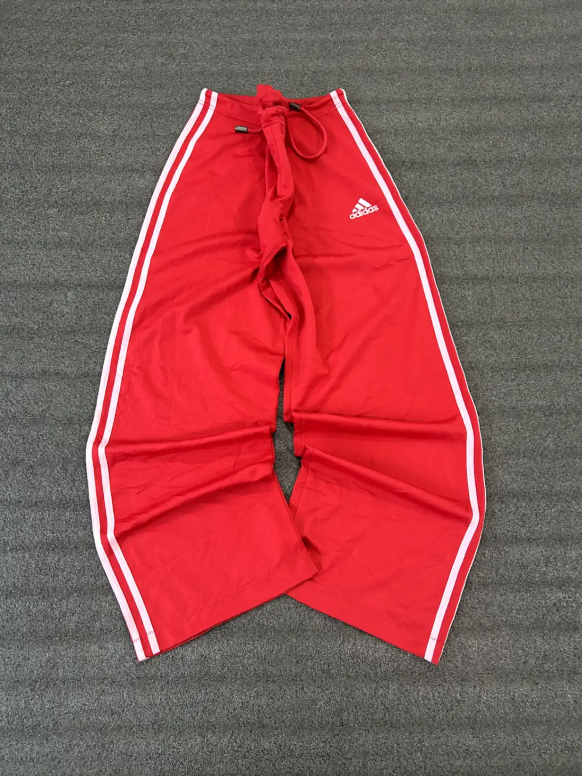 Adidas Trackpant - 34-36