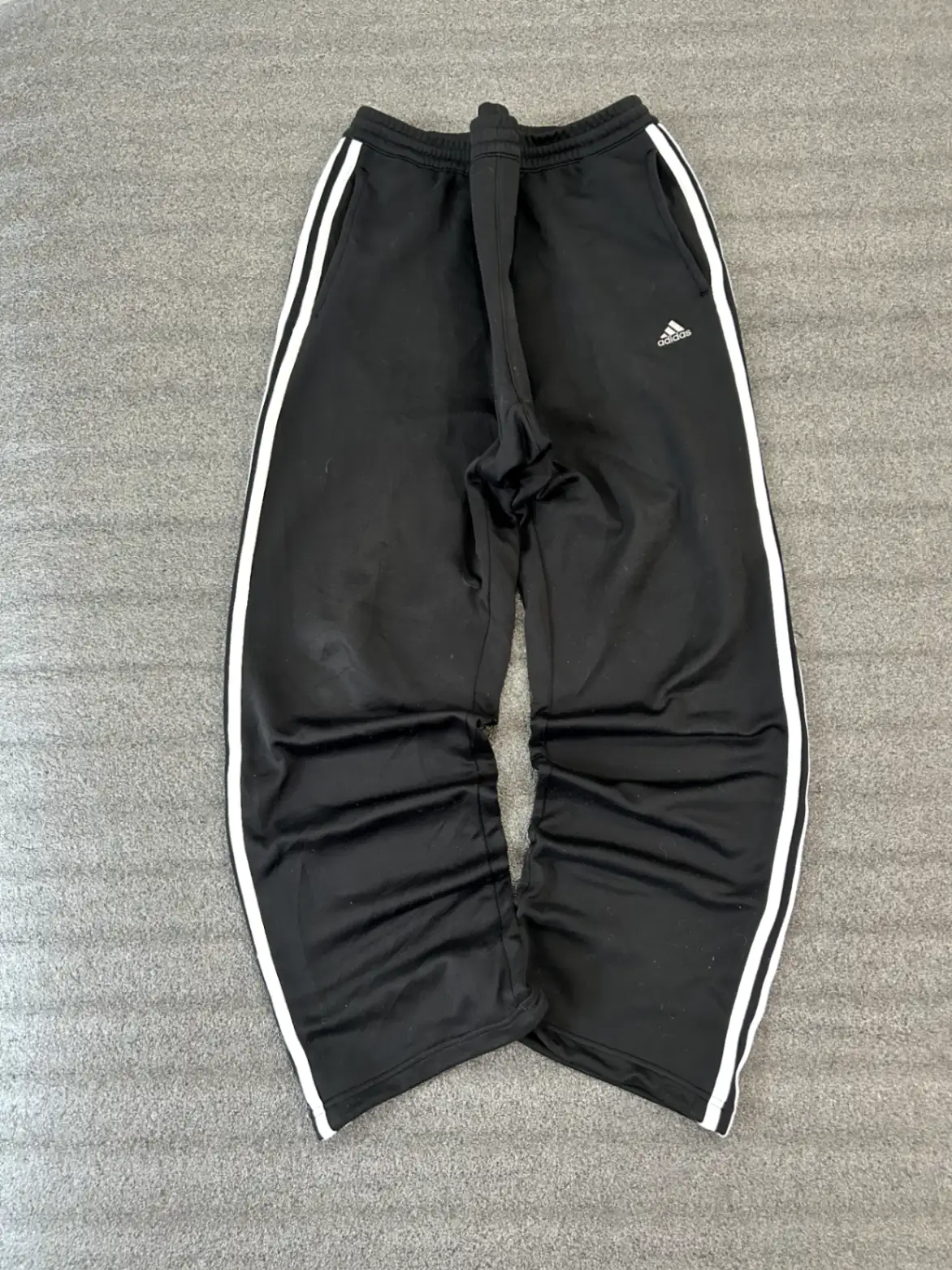 Adidas Trackpant - 32:40