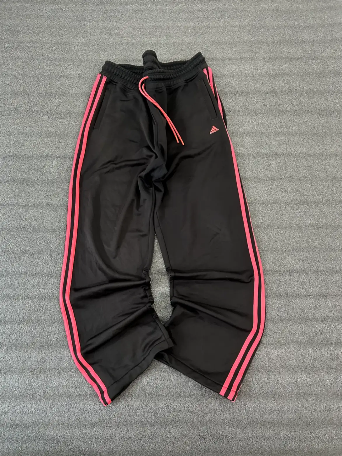 Adidas Trackpant - 36-40
