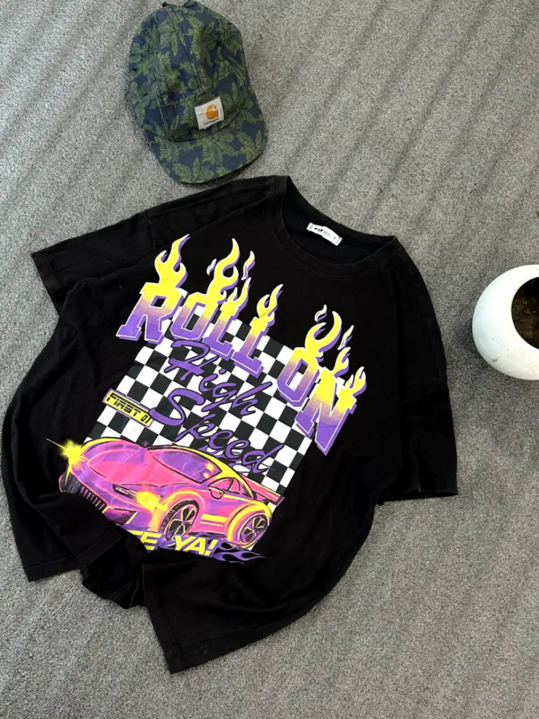 FB Roll On Graphic Tee - M - hover view