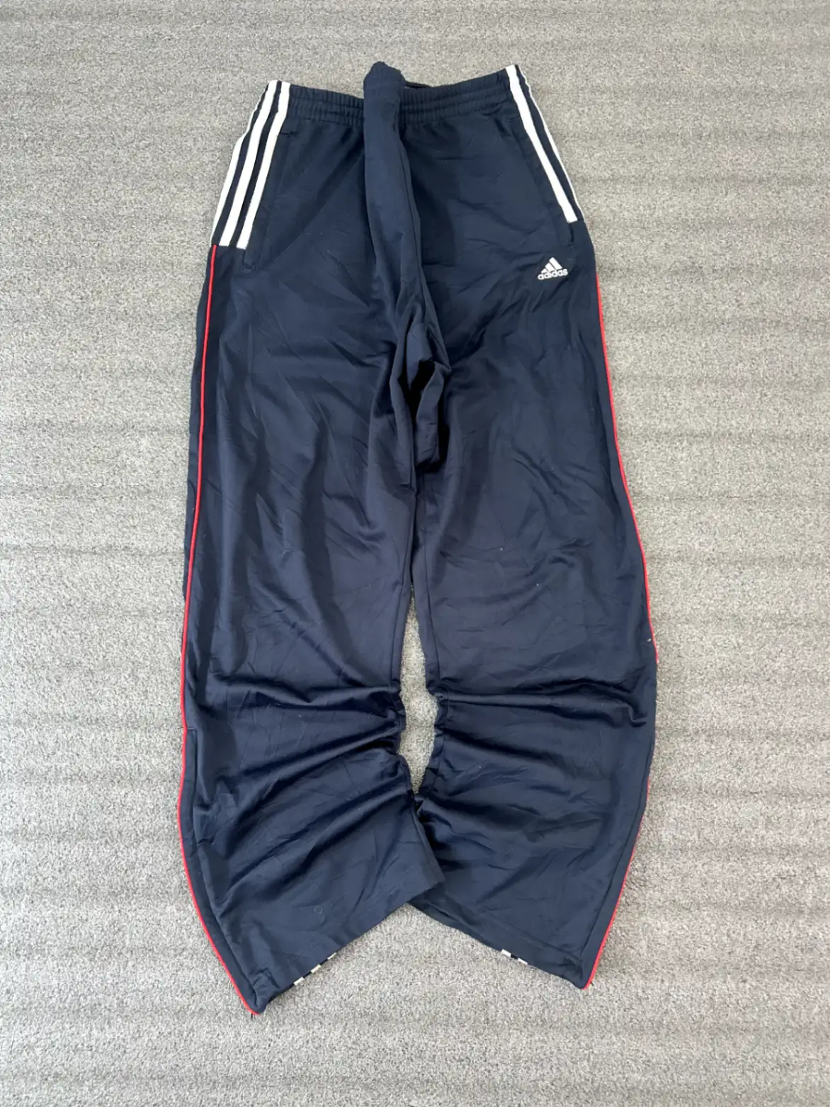 Adidas Trackpant - 32:40