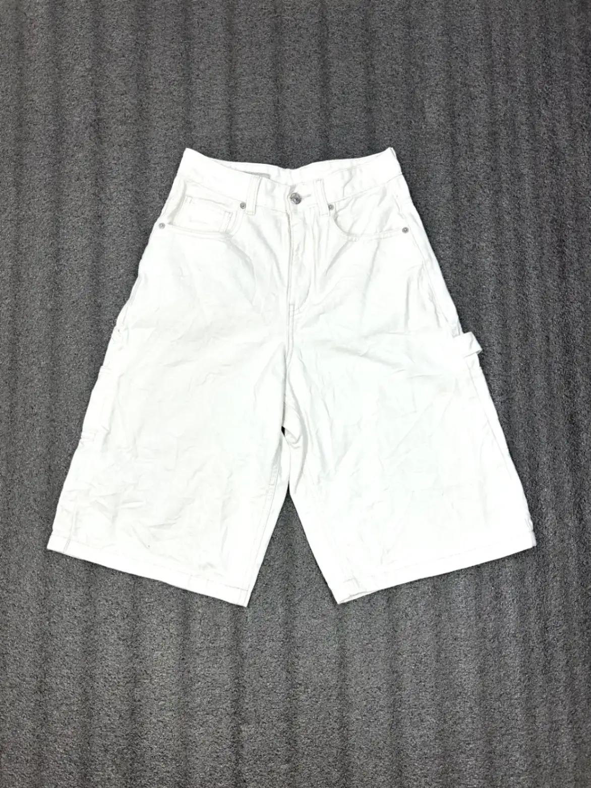 White 8 seconds Jorts - 28